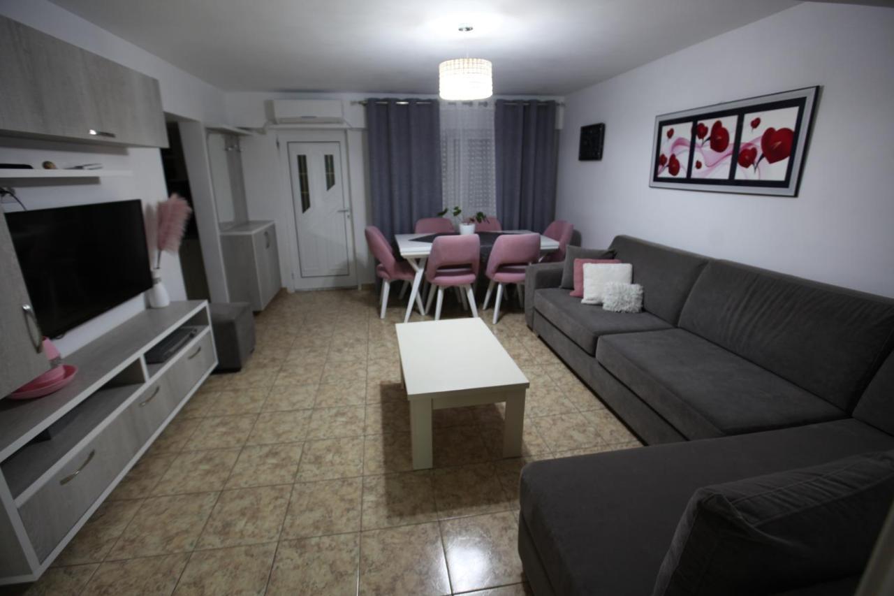 Kuburi Hotel Ksamil Bagian luar foto