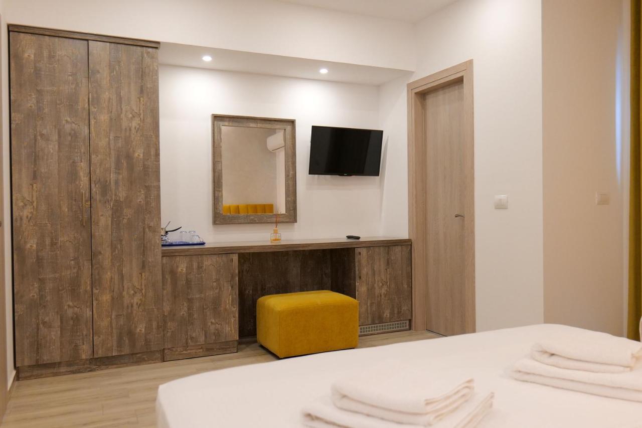 Kuburi Hotel Ksamil Bagian luar foto