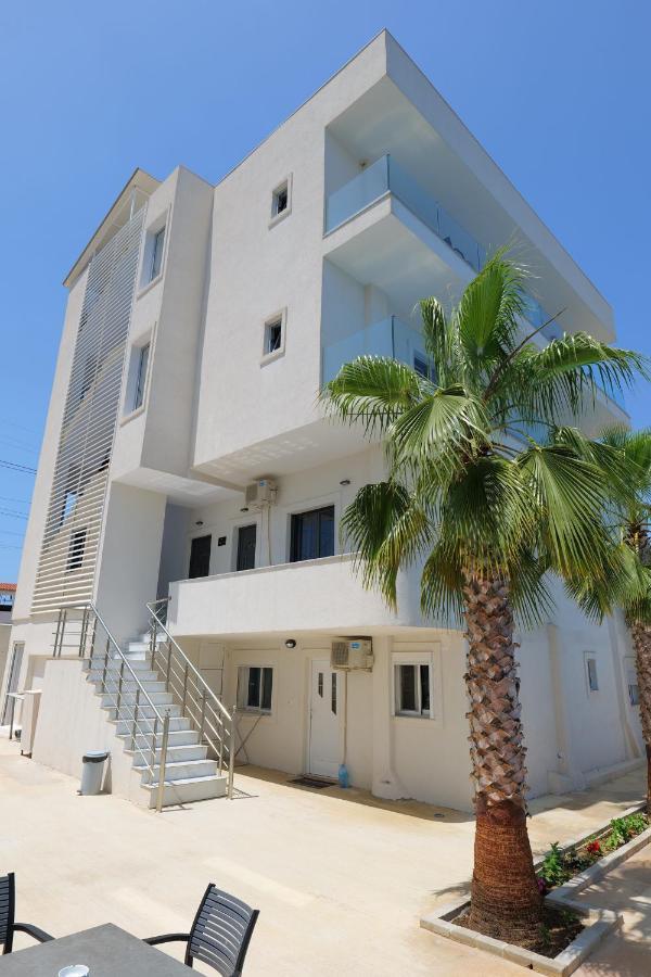 Kuburi Hotel Ksamil Bagian luar foto