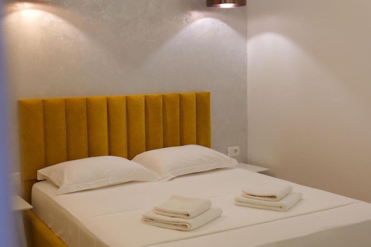 Kuburi Hotel Ksamil Bagian luar foto