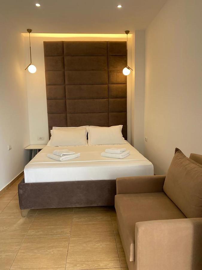 Kuburi Hotel Ksamil Bagian luar foto