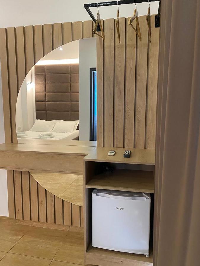 Kuburi Hotel Ksamil Bagian luar foto