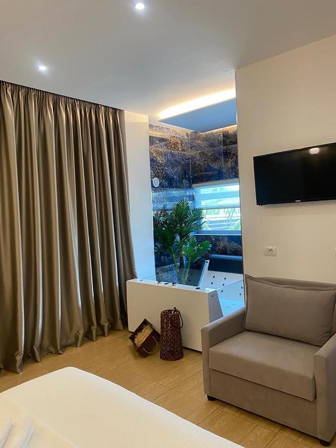 Kuburi Hotel Ksamil Bagian luar foto